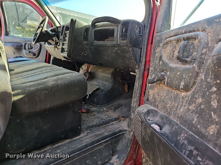 image for item NX9204 2007 Chevrolet C6500 dump flatbed truck