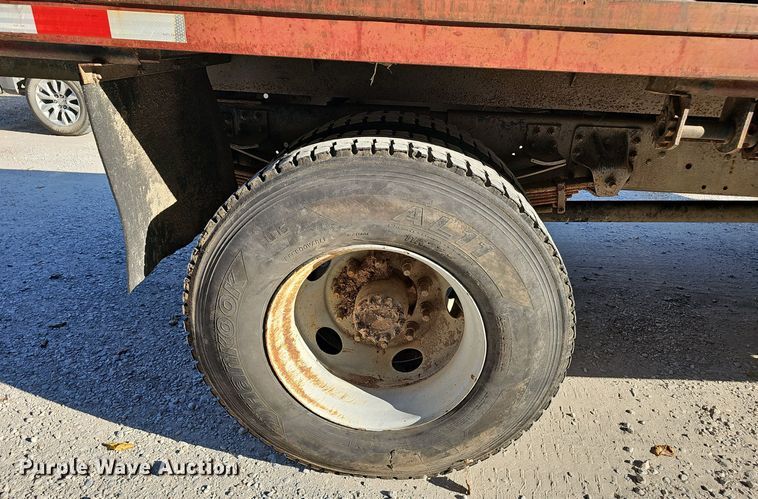 image for item NX9204 2007 Chevrolet C6500 dump flatbed truck