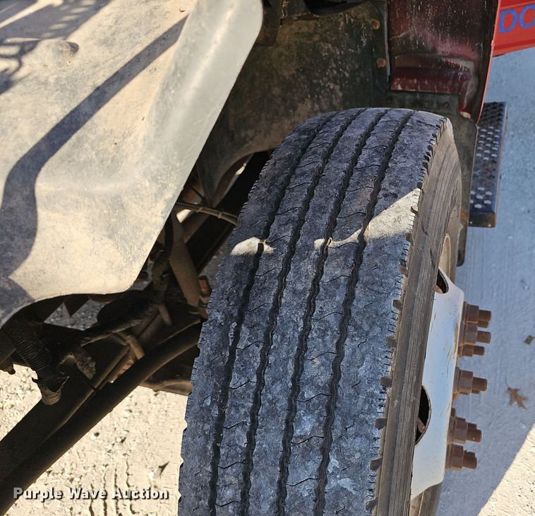 image for item NX9204 2007 Chevrolet C6500 dump flatbed truck