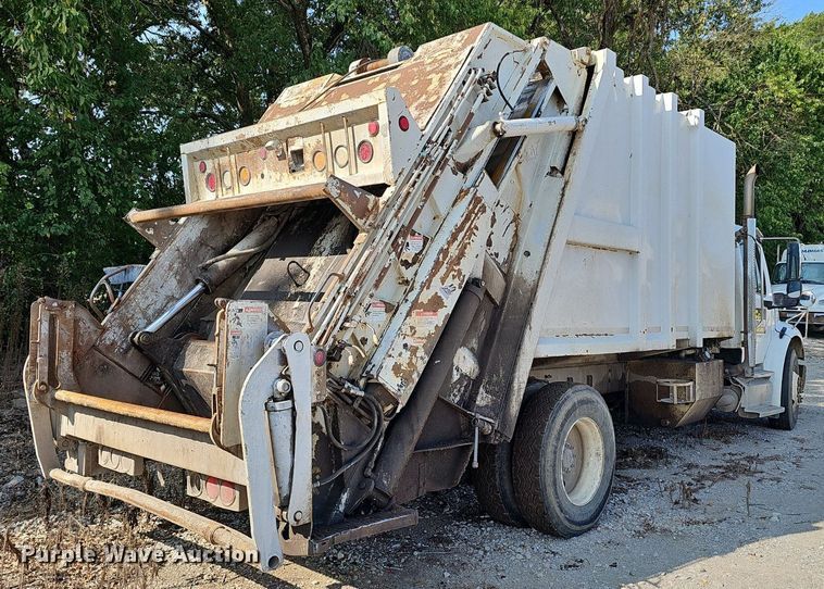 image for item NX9209 2011 Freightliner M2 refuse truck