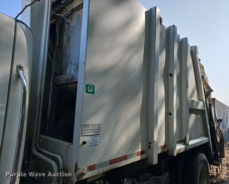 image for item NX9209 2011 Freightliner M2 refuse truck