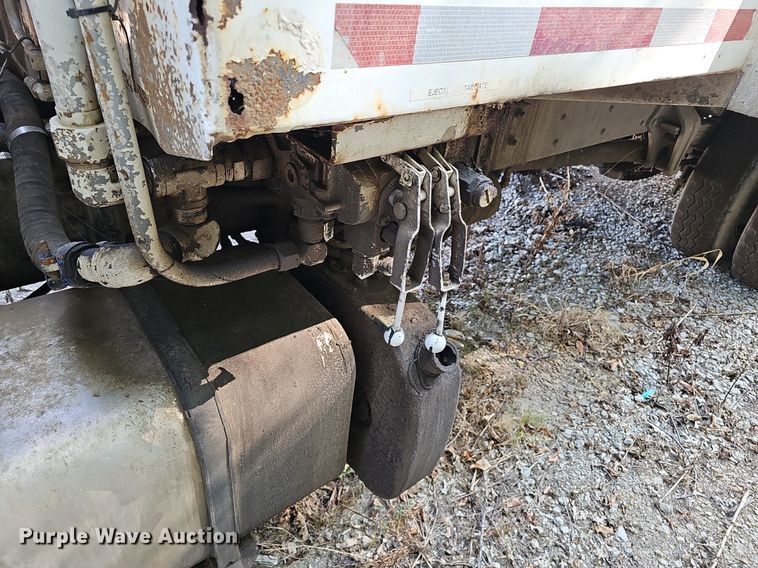 image for item NX9209 2011 Freightliner M2 refuse truck