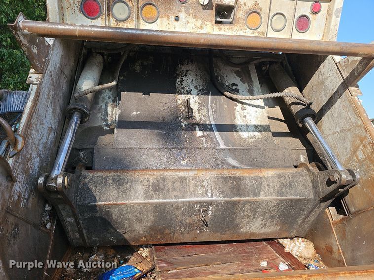 image for item NX9209 2011 Freightliner M2 refuse truck