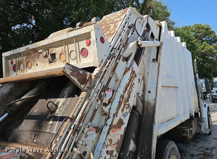 image for item NX9209 2011 Freightliner M2 refuse truck