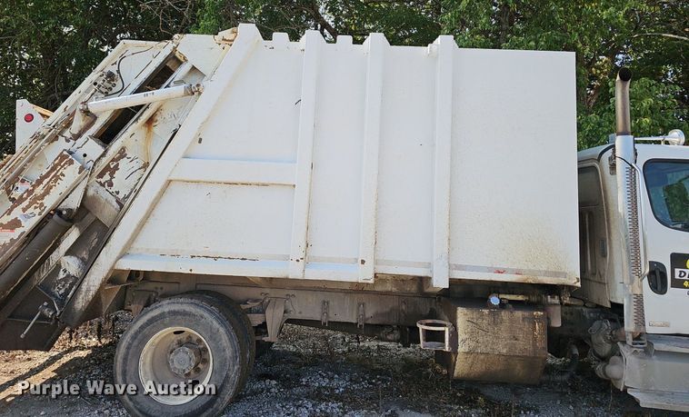 image for item NX9209 2011 Freightliner M2 refuse truck