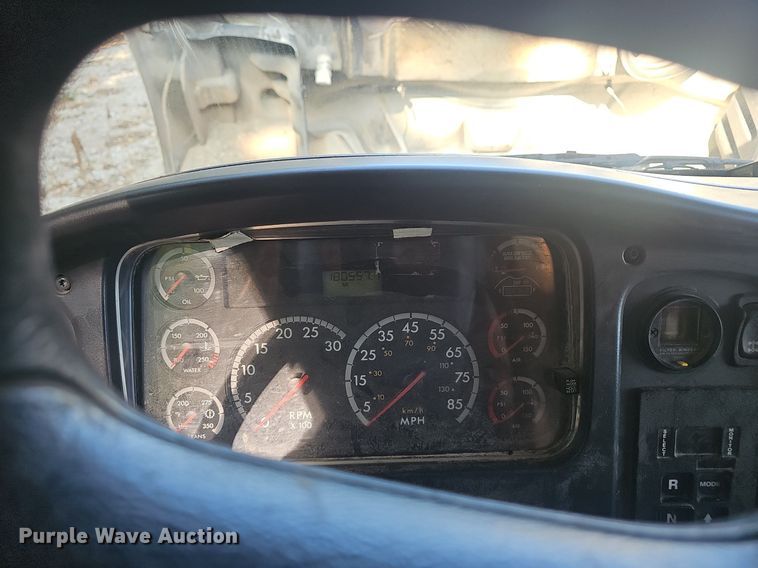 image for item NX9209 2011 Freightliner M2 refuse truck