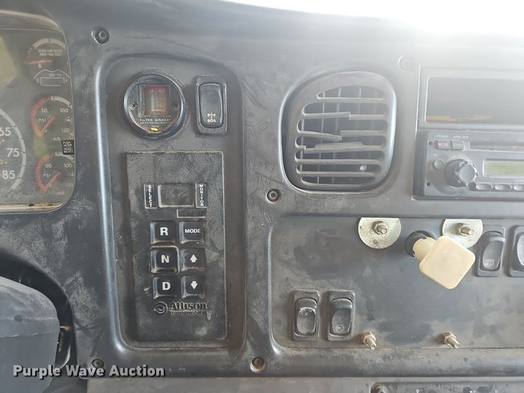 image for item NX9209 2011 Freightliner M2 refuse truck