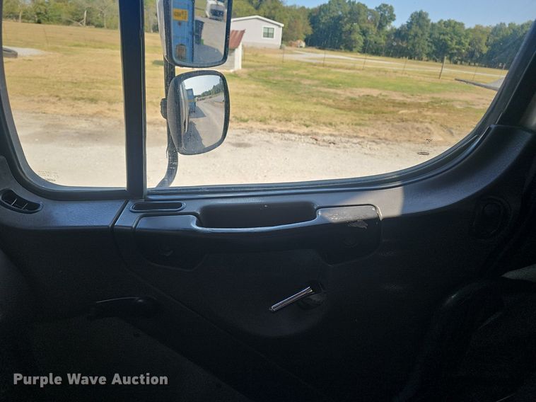 image for item NX9209 2011 Freightliner M2 refuse truck