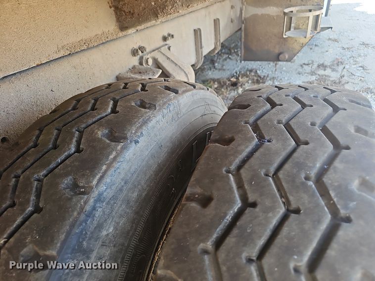 image for item NX9209 2011 Freightliner M2 refuse truck