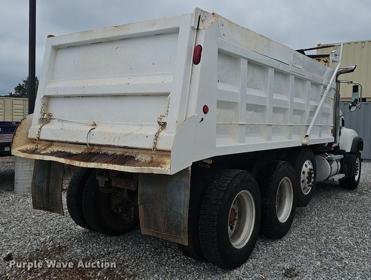 image for item NX9266 2003 Mack CV713 dump truck