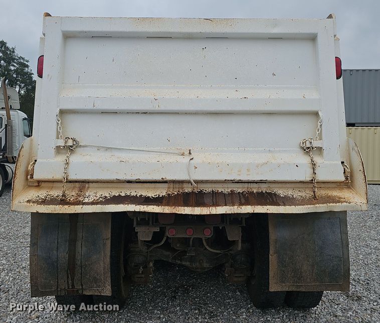 image for item NX9266 2003 Mack CV713 dump truck