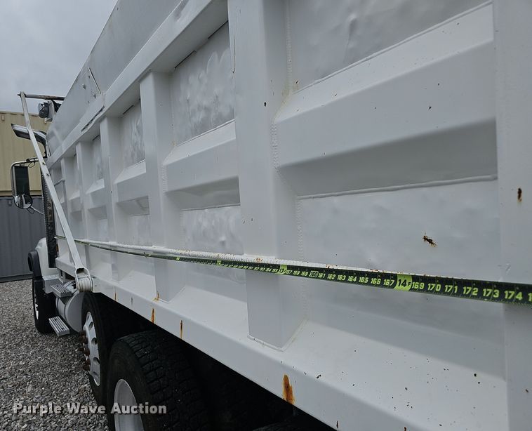 image for item NX9266 2003 Mack CV713 dump truck