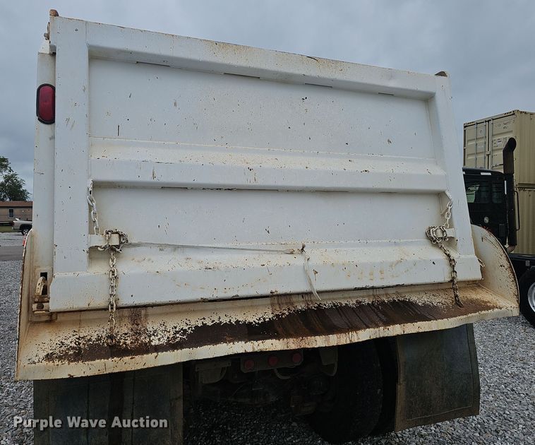 image for item NX9266 2003 Mack CV713 dump truck