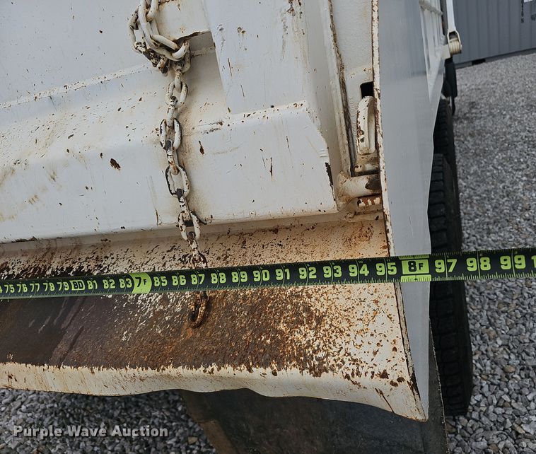 image for item NX9266 2003 Mack CV713 dump truck