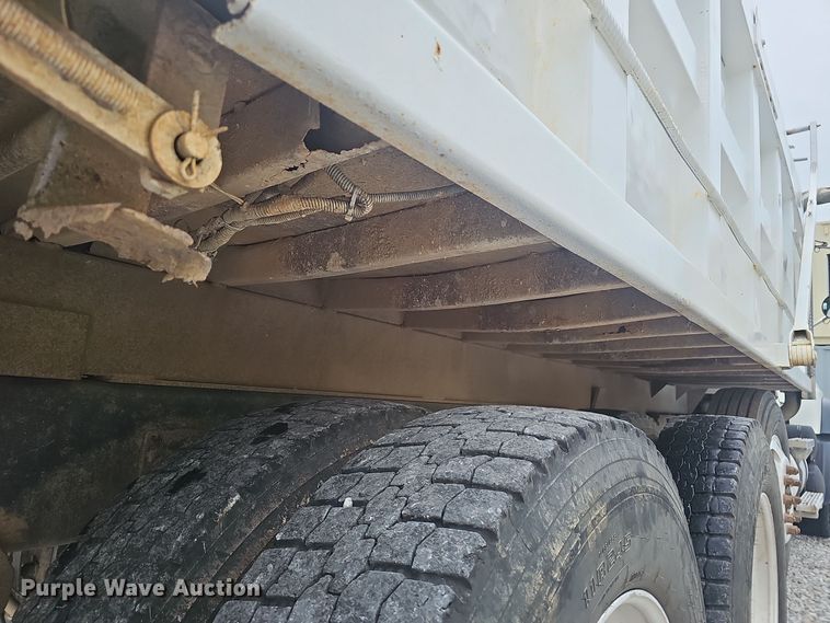 image for item NX9266 2003 Mack CV713 dump truck