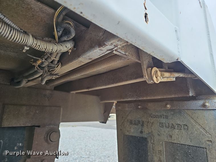 image for item NX9266 2003 Mack CV713 dump truck