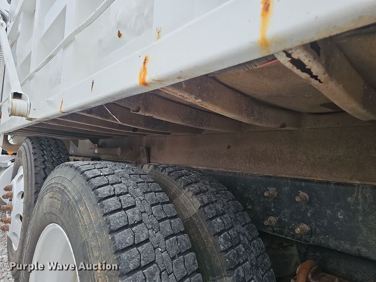 image for item NX9266 2003 Mack CV713 dump truck