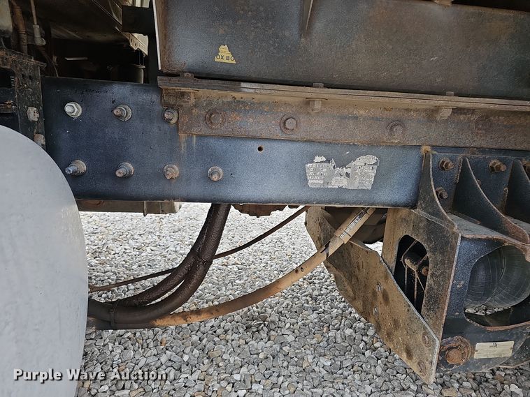 image for item NX9266 2003 Mack CV713 dump truck