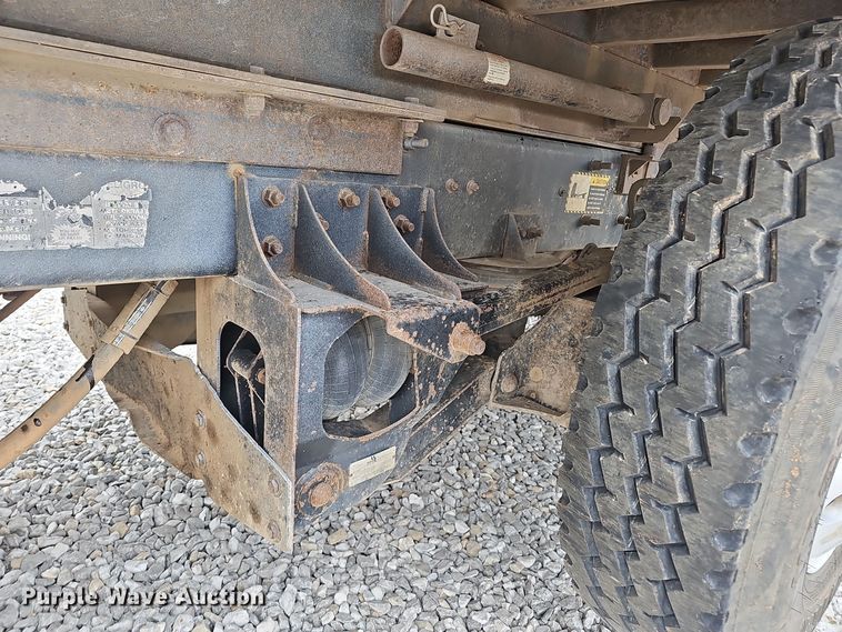image for item NX9266 2003 Mack CV713 dump truck