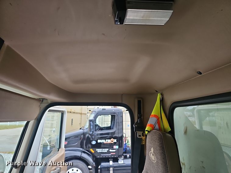 image for item NX9266 2003 Mack CV713 dump truck