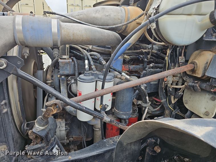 image for item NX9266 2003 Mack CV713 dump truck