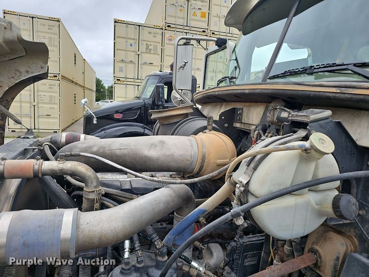 image for item NX9266 2003 Mack CV713 dump truck