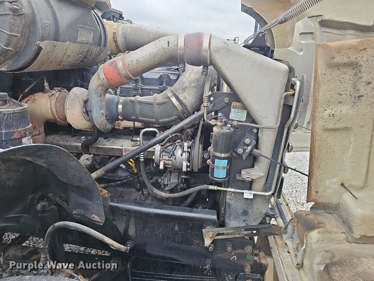 image for item NX9266 2003 Mack CV713 dump truck