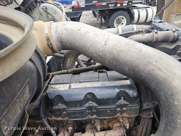 image for item NX9266 2003 Mack CV713 dump truck