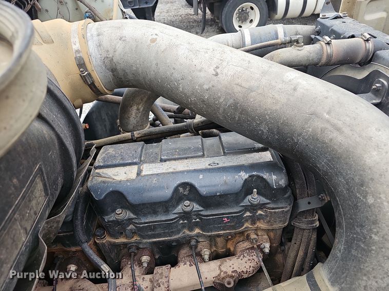 image for item NX9266 2003 Mack CV713 dump truck