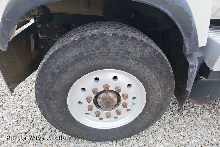 image for item NX9266 2003 Mack CV713 dump truck