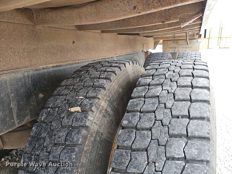 image for item NX9266 2003 Mack CV713 dump truck