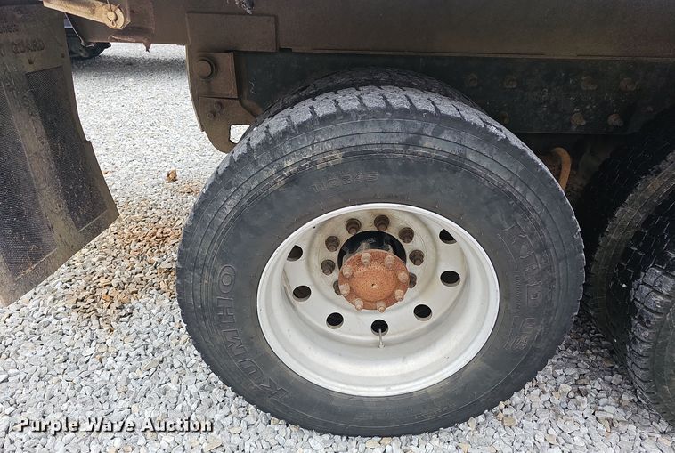 image for item NX9266 2003 Mack CV713 dump truck