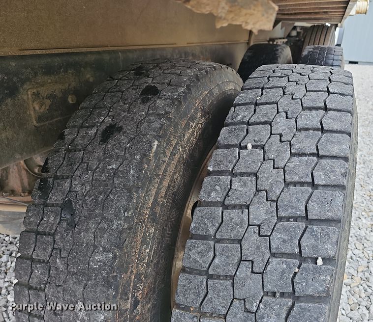 image for item NX9266 2003 Mack CV713 dump truck