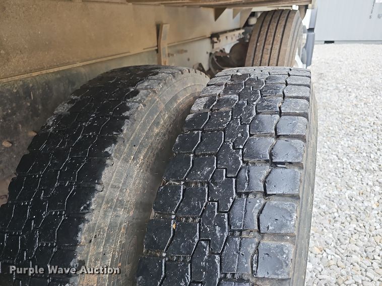 image for item NX9266 2003 Mack CV713 dump truck