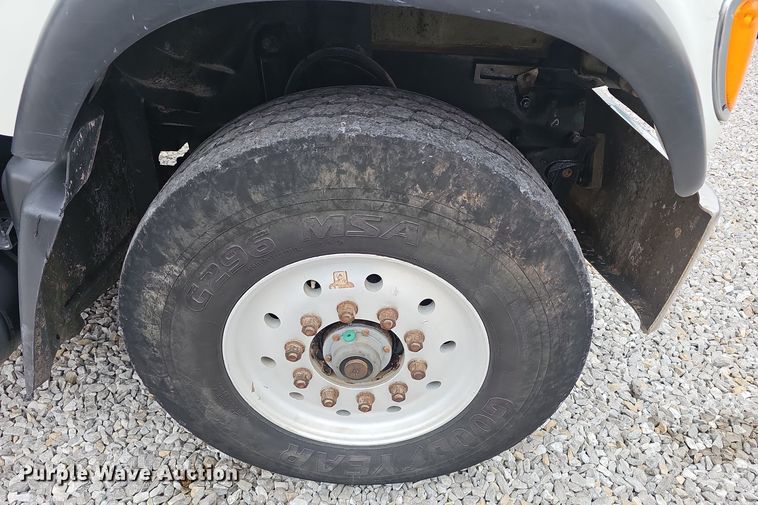 image for item NX9266 2003 Mack CV713 dump truck