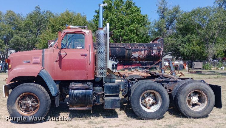 image for item NY9522 1975 GMC Renango semi truck