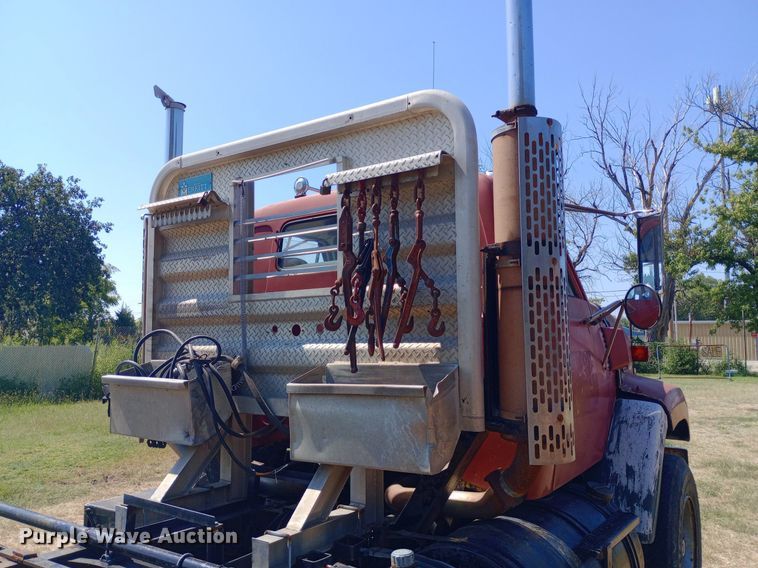 image for item NY9522 1975 GMC Renango semi truck