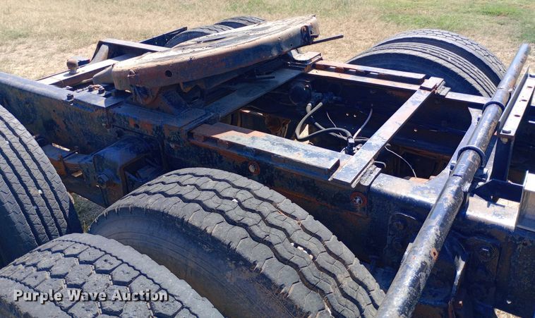 image for item NY9522 1975 GMC Renango semi truck