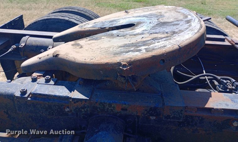 image for item NY9522 1975 GMC Renango semi truck