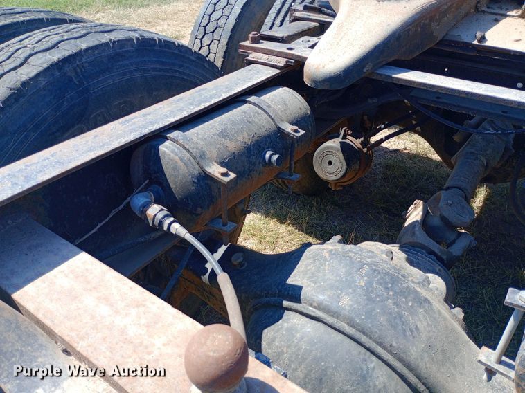 image for item NY9522 1975 GMC Renango semi truck