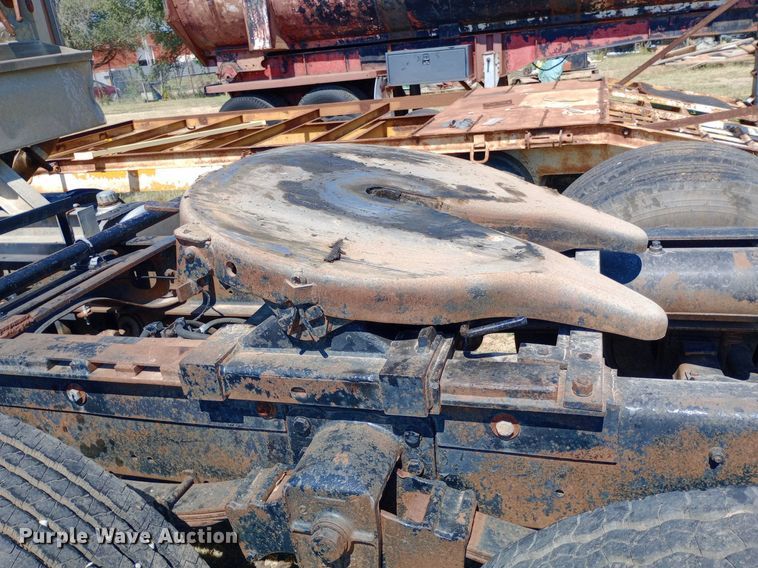 image for item NY9522 1975 GMC Renango semi truck