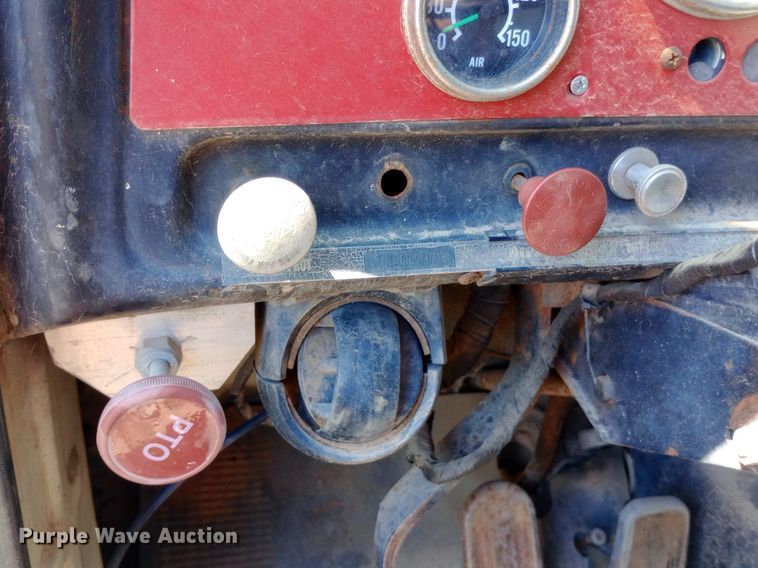 image for item NY9522 1975 GMC Renango semi truck