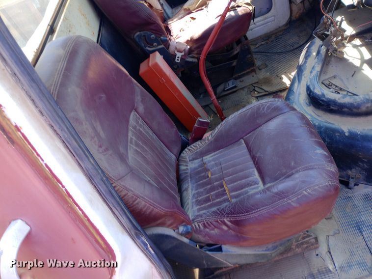 image for item NY9522 1975 GMC Renango semi truck