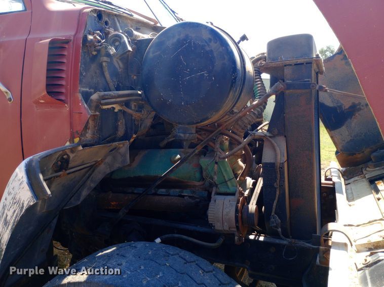 image for item NY9522 1975 GMC Renango semi truck