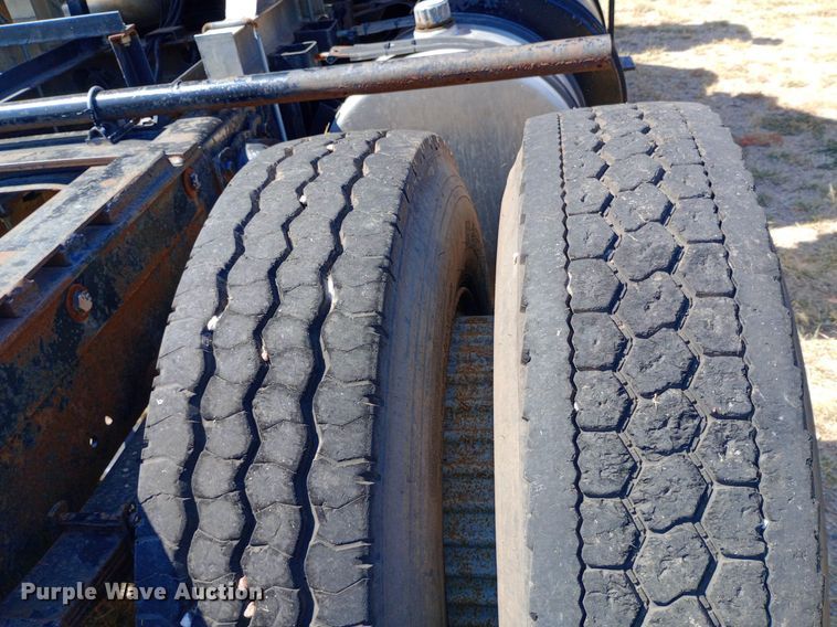 image for item NY9522 1975 GMC Renango semi truck