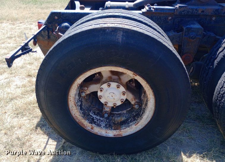 image for item NY9522 1975 GMC Renango semi truck