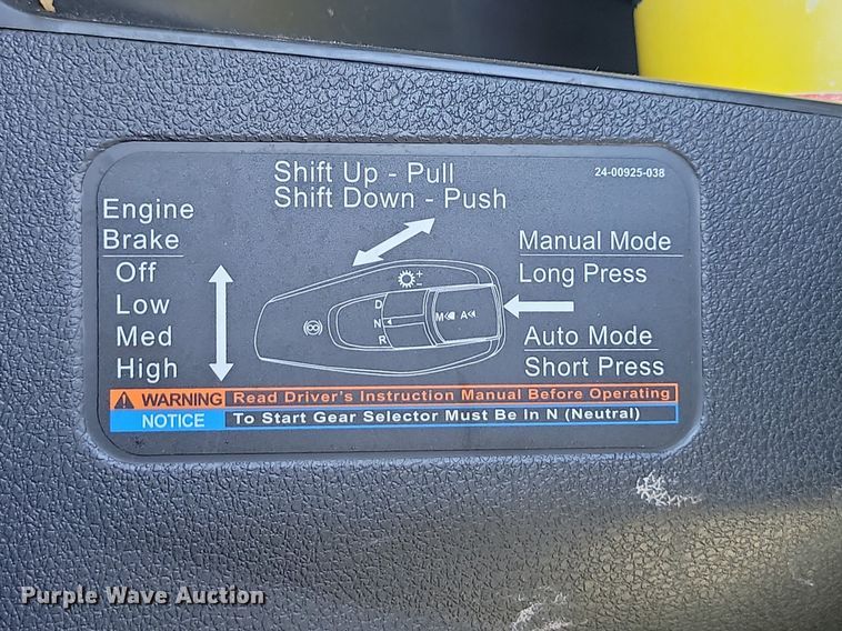 image for item OD9565 2022 Freightliner  Cascadia  semi truck