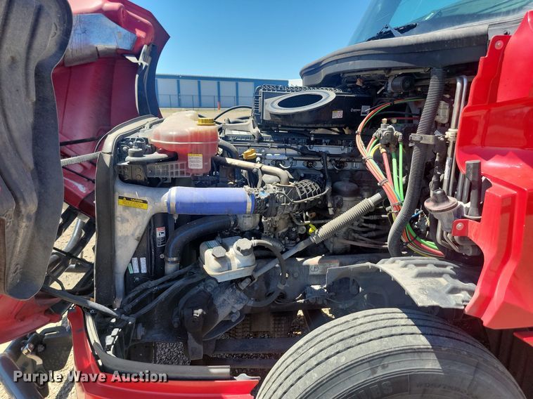 image for item OD9565 2022 Freightliner  Cascadia  semi truck