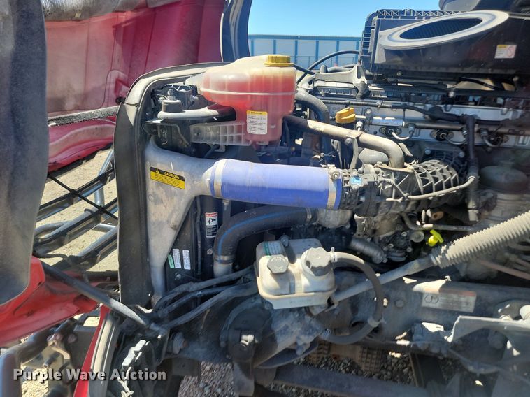 image for item OD9565 2022 Freightliner  Cascadia  semi truck