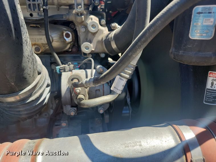 image for item OD9565 2022 Freightliner  Cascadia  semi truck